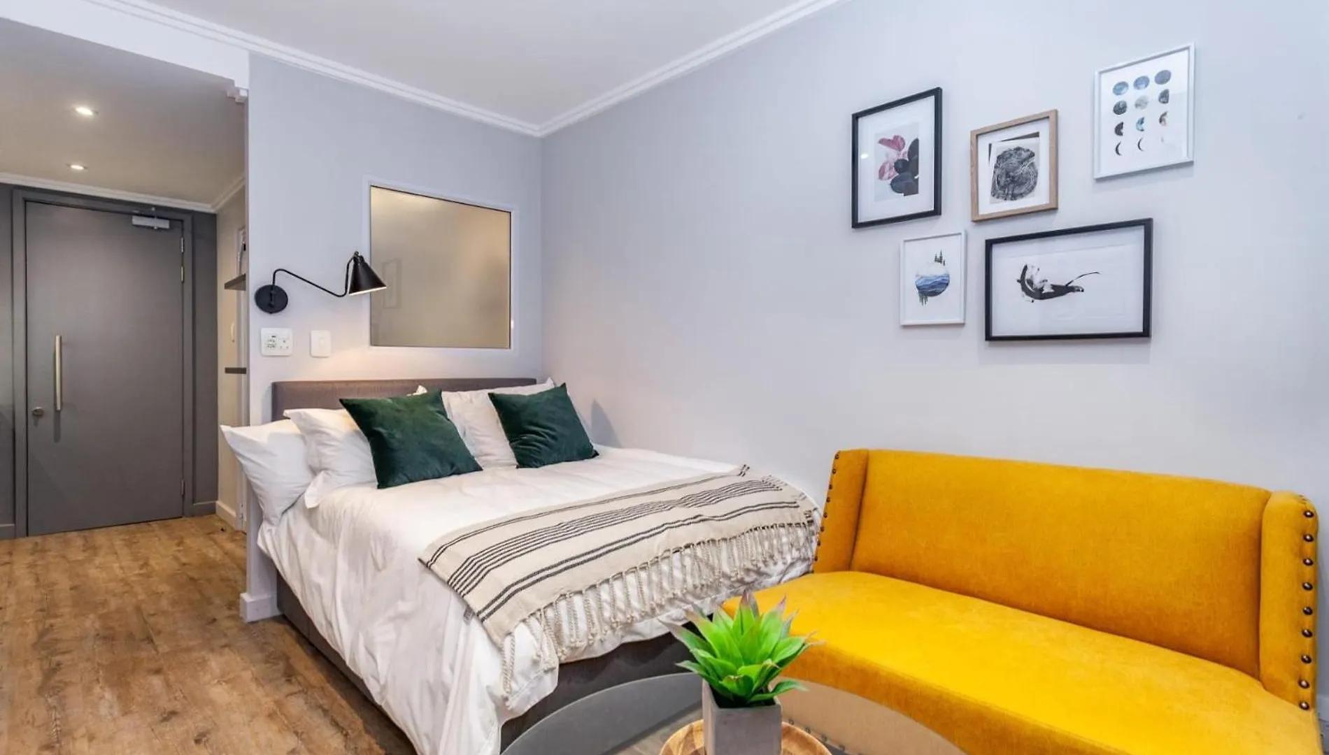 Historic Retreat In A Scenic Area Apartment Cape Town